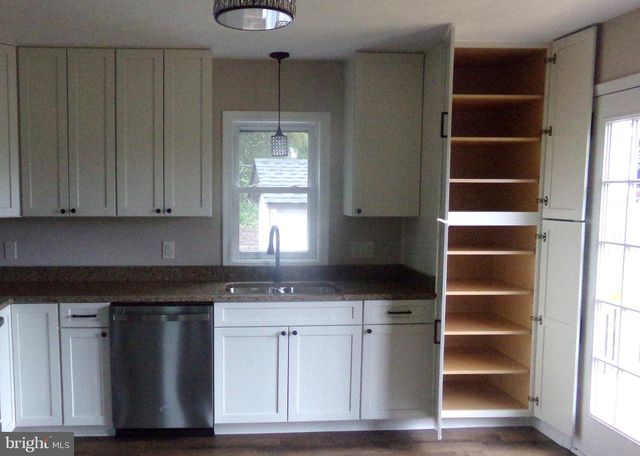 114 WOODYS PL, Winchester, VA 22602