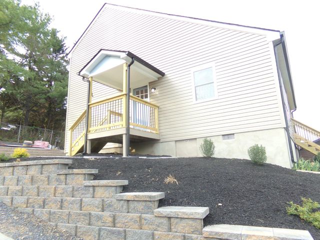 114 WOODYS PL, Winchester, VA 22602