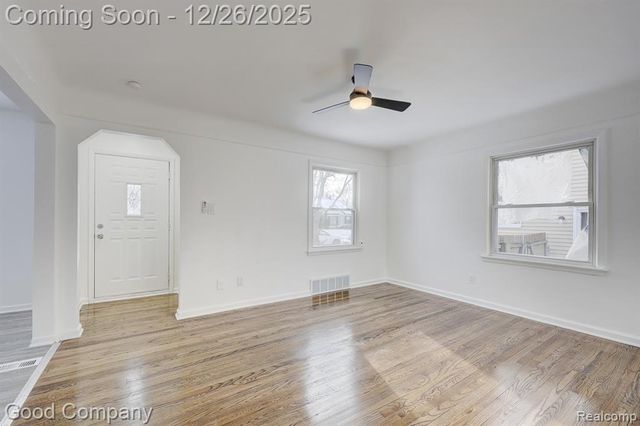 13680 Borgman Street, Oak Park, MI 48237