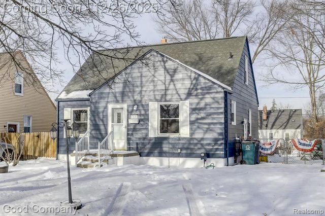 13680 Borgman Street, Oak Park, MI 48237