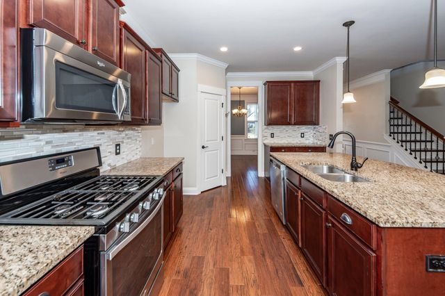 111 Hemlock Street, Summerville, SC 29483