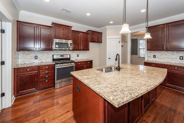 111 Hemlock Street, Summerville, SC 29483