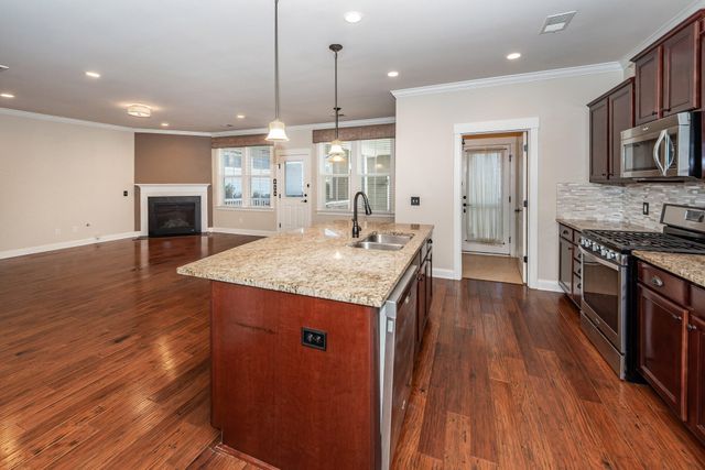 111 Hemlock Street, Summerville, SC 29483