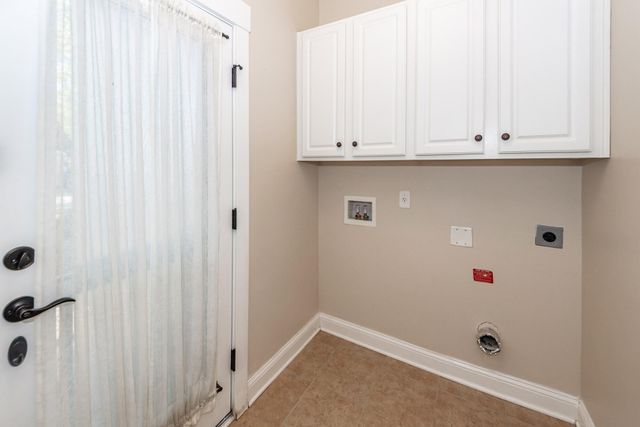 111 Hemlock Street, Summerville, SC 29483