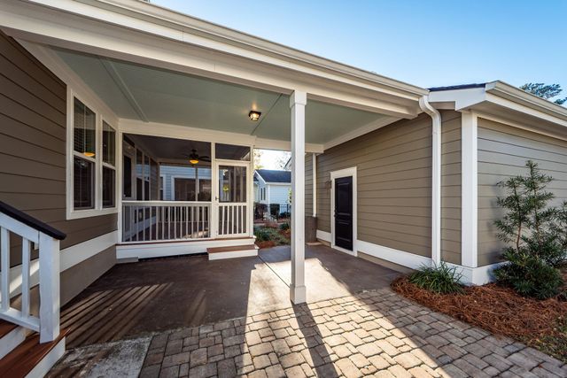 111 Hemlock Street, Summerville, SC 29483