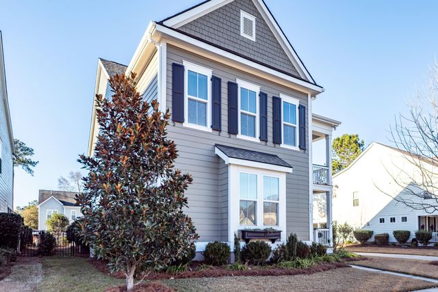 111 Hemlock Street, Summerville, SC 29483