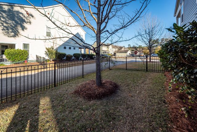 111 Hemlock Street, Summerville, SC 29483