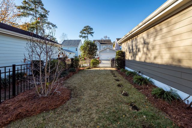 111 Hemlock Street, Summerville, SC 29483