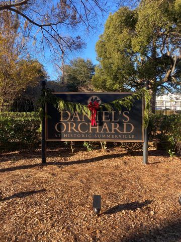 111 Hemlock Street, Summerville, SC 29483