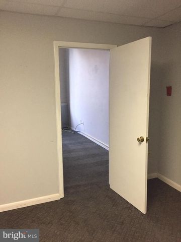 1905 SUPERFINE LN, Wilmington, DE 19802