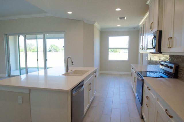 220 SW Dalton Circle, Port St Lucie, FL 34953