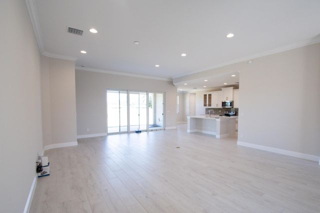 220 SW Dalton Circle, Port St Lucie, FL 34953