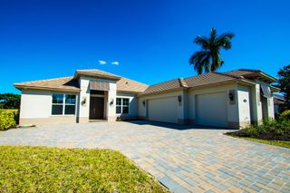 220 SW Dalton Circle, Port St Lucie, FL 34953