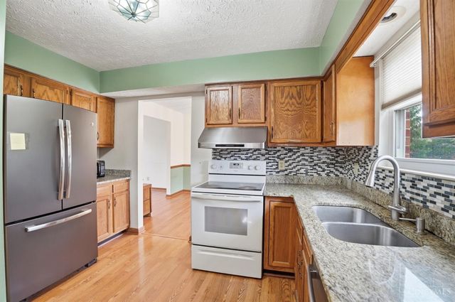 6375 Jamesfield Ct, Fairfield, OH 45014