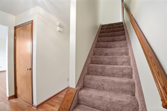 6375 Jamesfield Ct, Fairfield, OH 45014