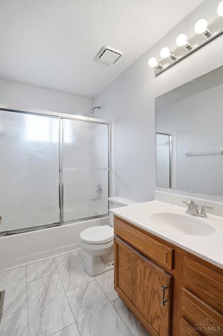 6375 Jamesfield Ct, Fairfield, OH 45014