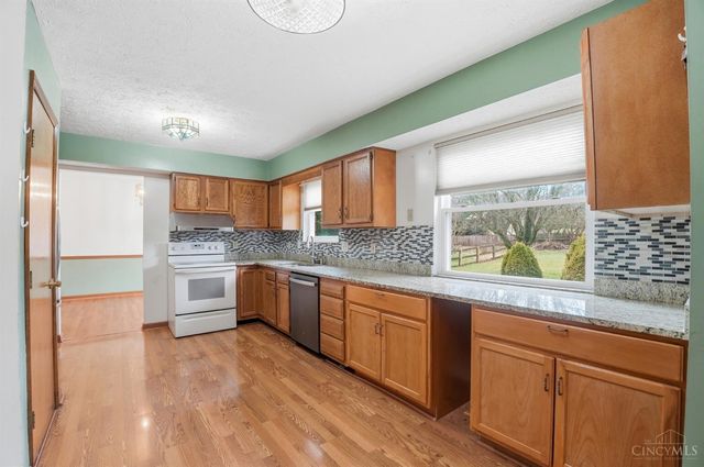 6375 Jamesfield Ct, Fairfield, OH 45014