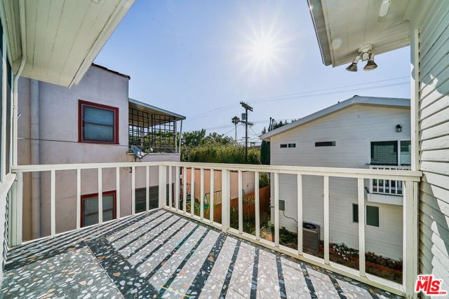 830 S Norton Avenue, Los Angeles, CA 90005