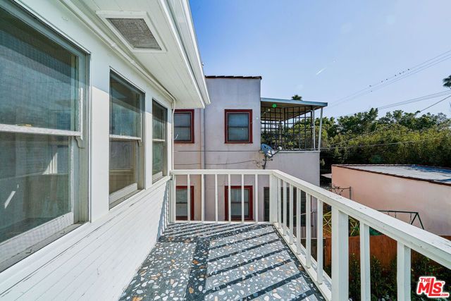 830 S Norton Avenue, Los Angeles, CA 90005