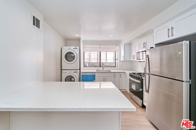 830 S Norton Avenue, Los Angeles, CA 90005