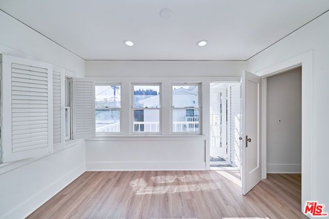 830 S Norton Avenue, Los Angeles, CA 90005