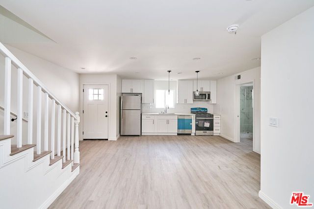 830 S Norton Avenue, Los Angeles, CA 90005