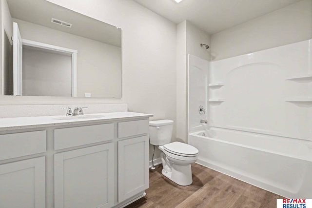 20513 Swallowtail Street, Gretna, NE 68028