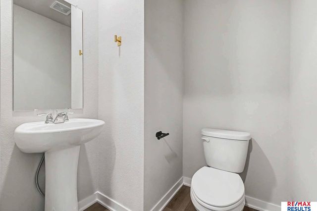 20513 Swallowtail Street, Gretna, NE 68028