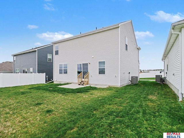 20513 Swallowtail Street, Gretna, NE 68028