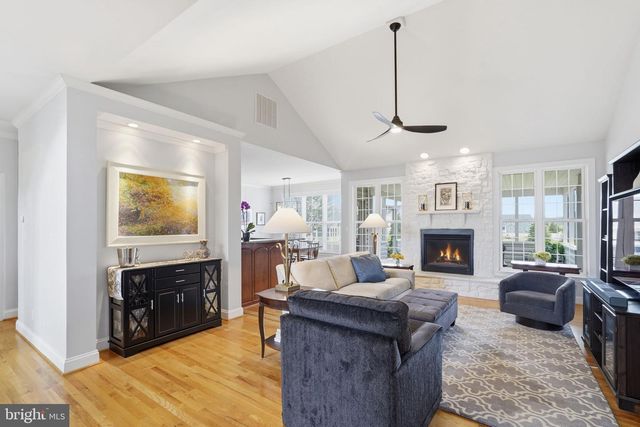 140 CAHILLE DR, Winchester, VA 22602