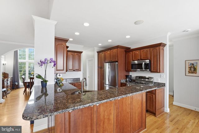 140 CAHILLE DR, Winchester, VA 22602