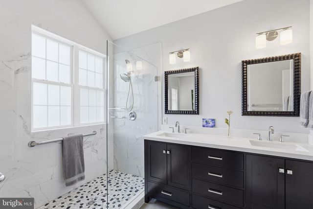 140 CAHILLE DR, Winchester, VA 22602