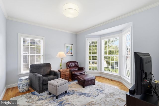 140 CAHILLE DR, Winchester, VA 22602