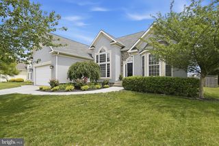 140 CAHILLE DR, Winchester, VA 22602