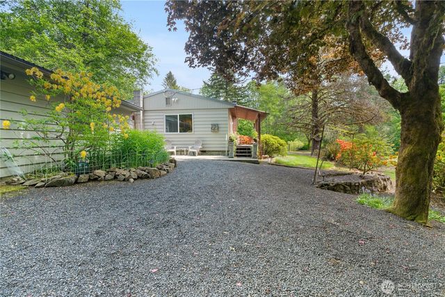 973 US Highway 101, Cosmopolis, WA 98537