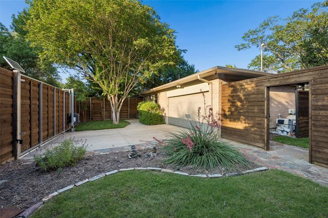 8871 Liptonshire Drive, Dallas, TX 75238