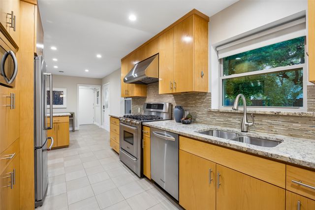 8871 Liptonshire Drive, Dallas, TX 75238