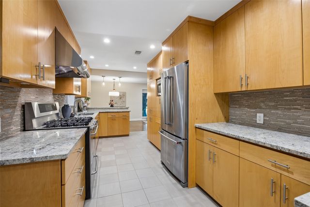 8871 Liptonshire Drive, Dallas, TX 75238