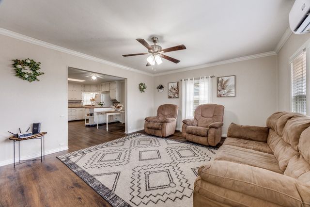 308 N Bois D Arc Street, Savoy, TX 75479