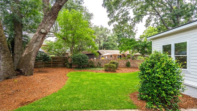 1389 Parkshore Drive, Charleston, SC 29407