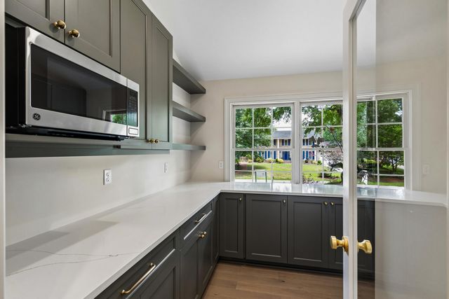 1389 Parkshore Drive, Charleston, SC 29407