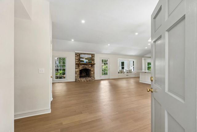 1389 Parkshore Drive, Charleston, SC 29407
