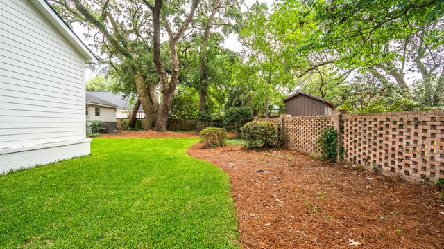 1389 Parkshore Drive, Charleston, SC 29407