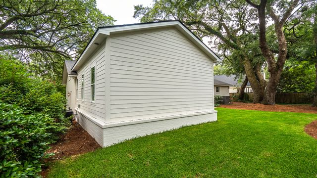 1389 Parkshore Drive, Charleston, SC 29407