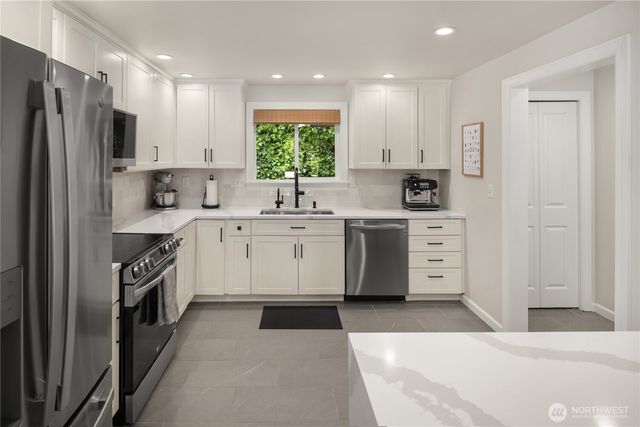 717 W Cremona Street, Seattle, WA 98119