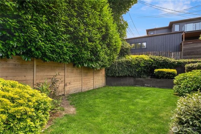 717 W Cremona Street, Seattle, WA 98119