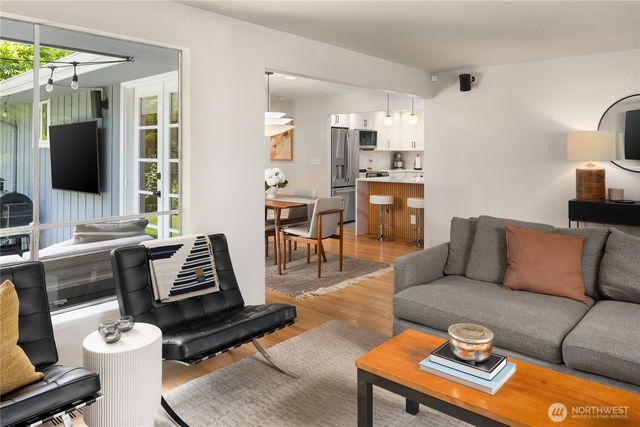 717 W Cremona Street, Seattle, WA 98119