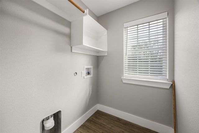 901 W Collins Street, Denison, TX 75020