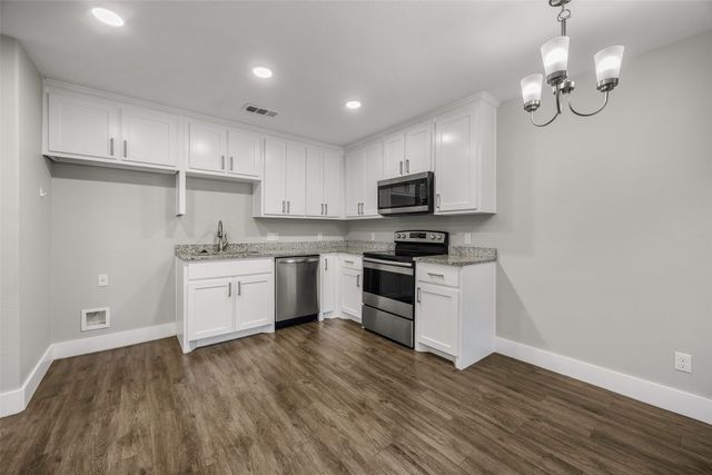 901 W Collins Street, Denison, TX 75020