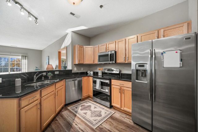 10900 W Bluemound ROAD #208, Wauwatosa, WI 53226